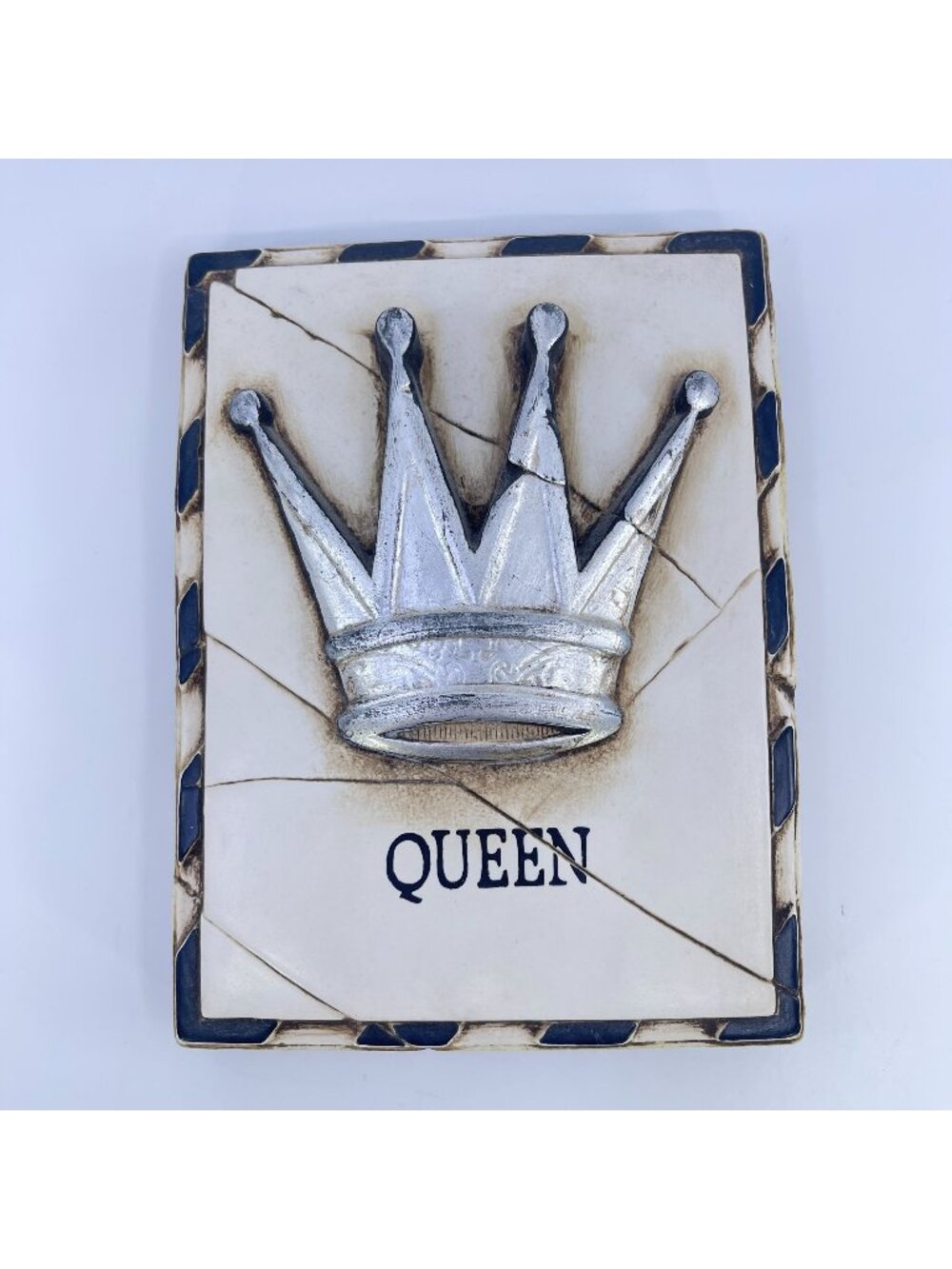 vintage sid dickens memory block "queen" t-25 retired distressed finish